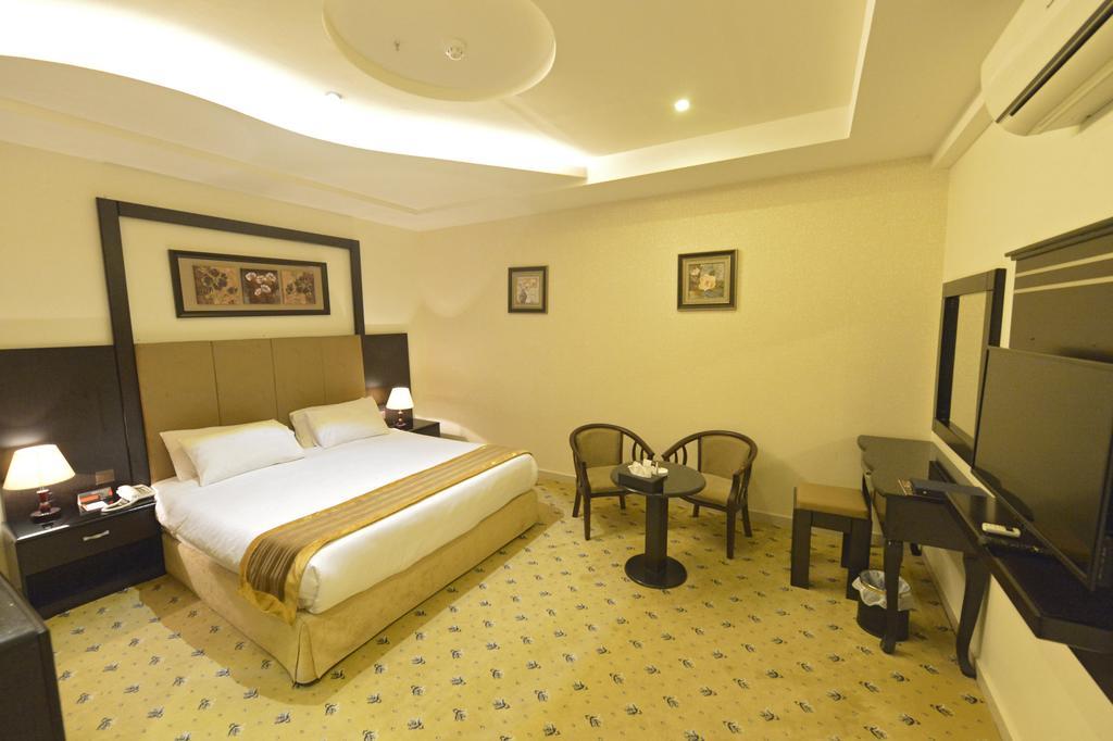 Rose Oasis Hotel นาจราน ภายนอก รูปภาพ